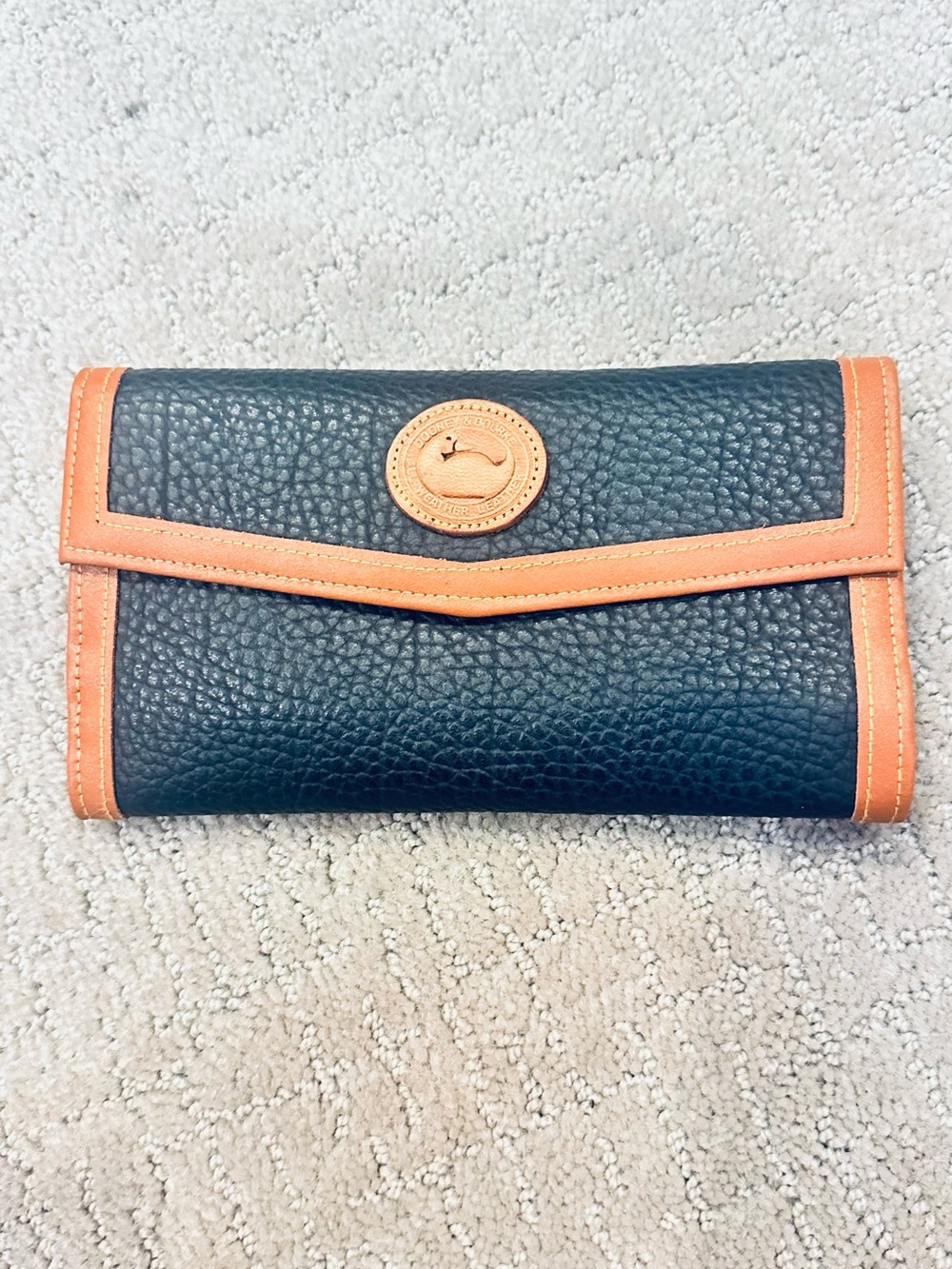Dooney & Bourke Vintage Leather Checkbook Wallet Black Tan